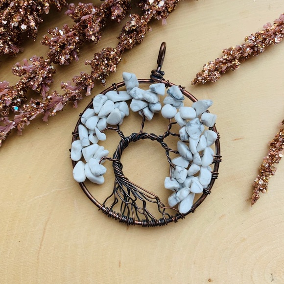 Howlite Gemstone Tree Of Life Pendant Necklace - Picture 7 of 7